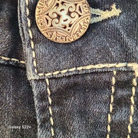 Silver Jeans Co Suki Bermuda Shorts W31/L11 Womens Dark Wash Stretch Distressed - Picture 15 of 16